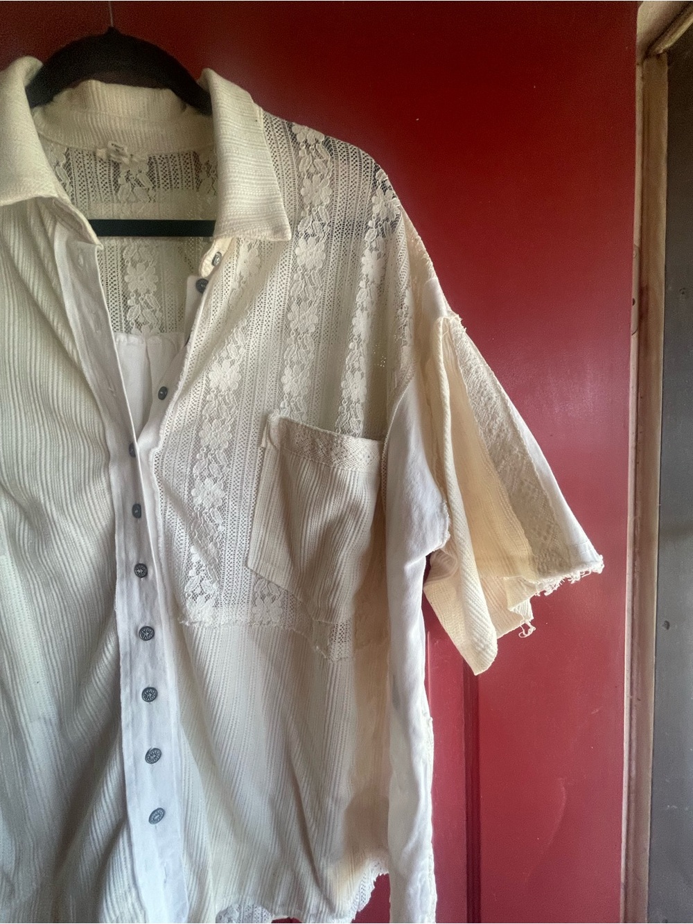 POL Cream Short-Sleeve Button-Down Shirt with Patch Pockets - Picture 3 of 9
